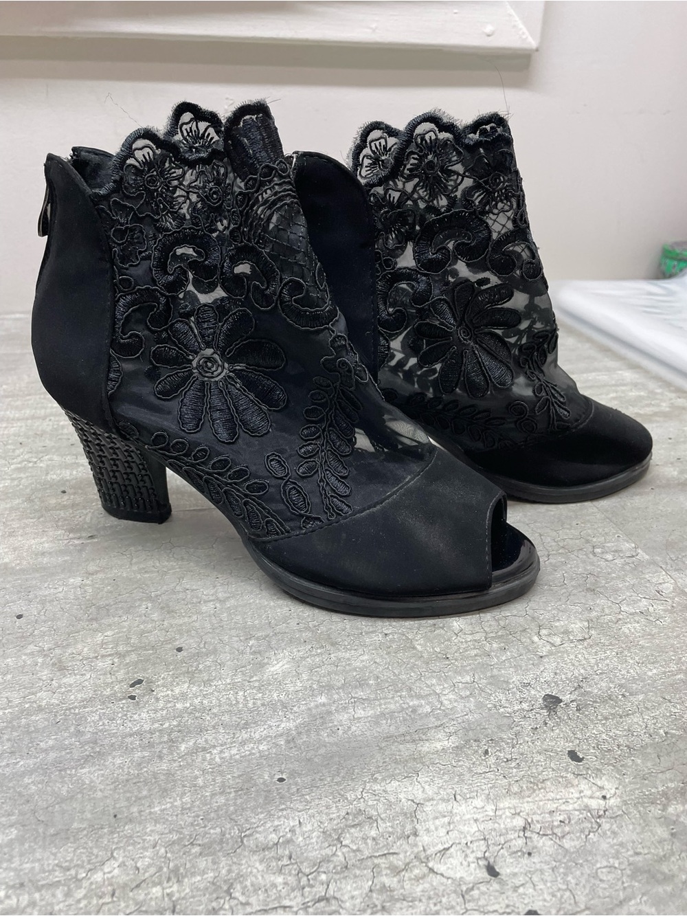 Jingeyan Peep Toe Ankle‎ Boots Womens 35 Black Excellent Floral Mesh Lace Heel